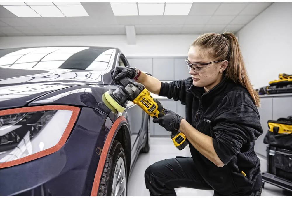 Полірувальна машина акумуляторна безщіткова DeWALT DCM848N — фото 5