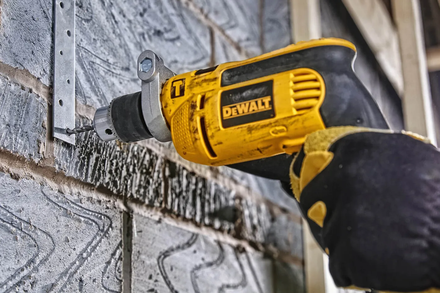 Дриль мережевий ударний DeWALT DWD024 — фото 3