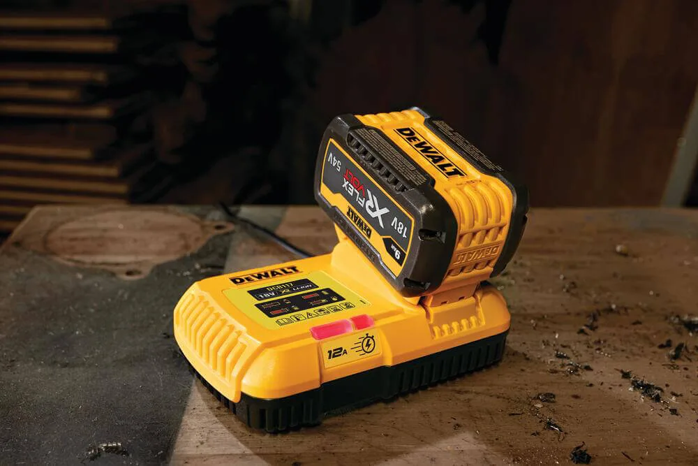Акумулятор DeWALT DCB117 — фото 3
