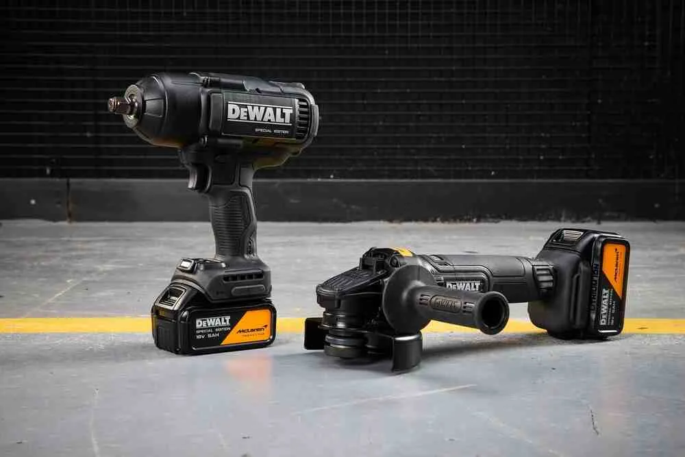 Набір з двох інструментів акумуляторних безщіткових McLaren F1 TEAM SPECIAL EDITION DeWALT DCK2225MP2T — фото 6