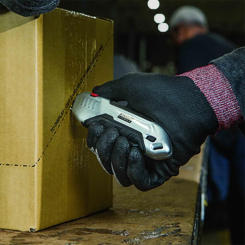 Ніж безпечний FATMAX® Box Box з висувним трапецевідная лезом STANLEY FMHT10370-0 — фото 5
