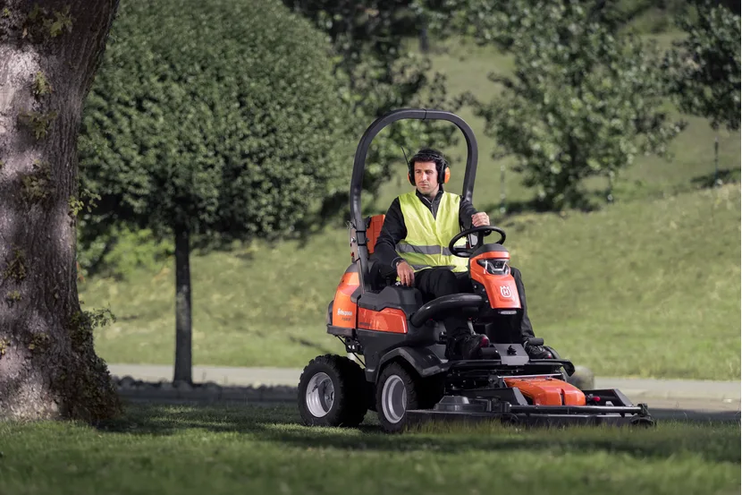 Бензинова фронтальна косарка-трактор Husqvarna P 524X — фото 2