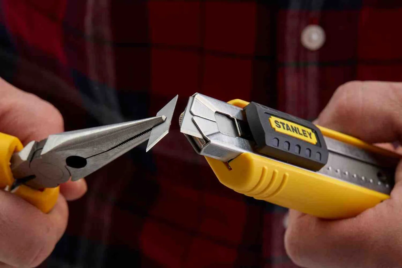 Ніж FatMax Cartridge довжиною 180 мм з лезом шириною 18 мм з сегментами, що відламуються STANLEY 0-10-481 — фото 3