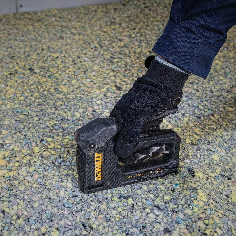 Степлер CARBON FIBRE для скоб типу G 6-14мм, цвяхів типу J 12, 15мм DeWALT DWHT80276-0 — фото 5