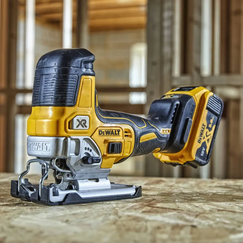 Пила лобзикова акумуляторна безщіткова DeWALT DCS335N — фото 6