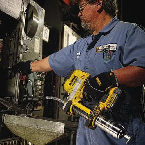 Пістолет маcляний акумуляторний DeWALT DCGG571M1 — фото 3