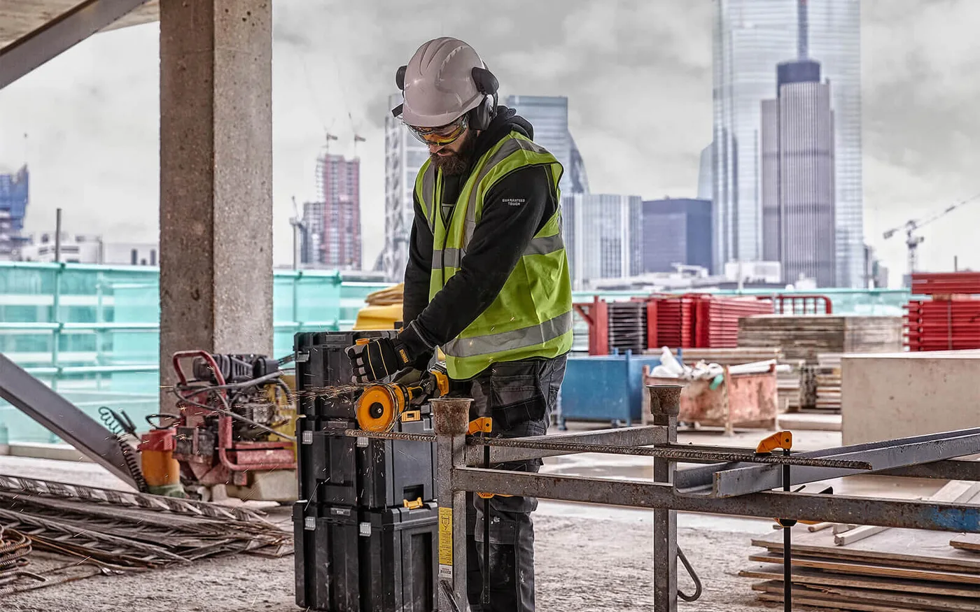Шліфмашина кутова - болгарка акумуляторна безщіткова DeWALT DCG418X2 — фото 4