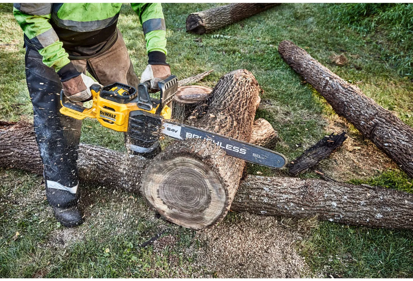 Пила ланцюгова акумуляторна безщіткова DeWALT DCMCS575N — фото 6