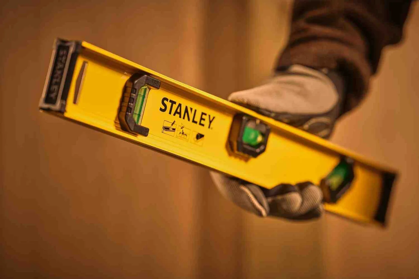 Рівень BASIC I-BEAM з алюмінію довжиною 450 мм з трьома капсулами STANLEY 0-42-073 — фото 4