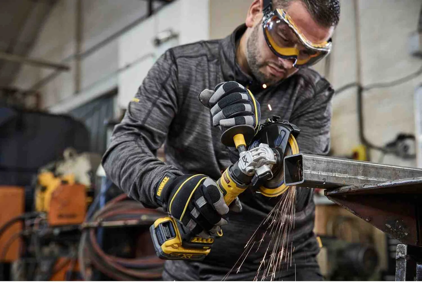 Шліфмашина кутова - болгарка акумуляторна безщіткова DeWALT DCG404N — фото 5