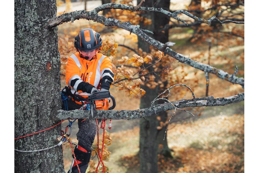 Бензинова ланцюгова пила Husqvarna T435 професійна — фото 3