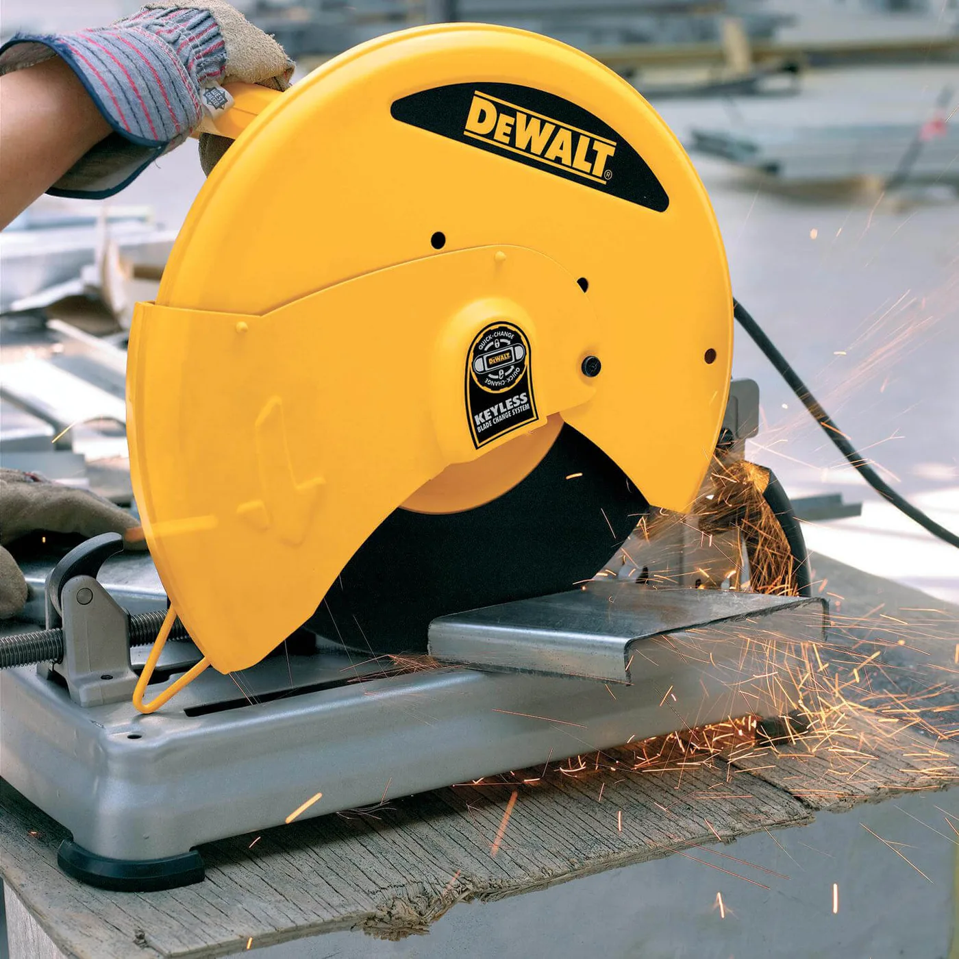 Пила монтажна мережева DeWALT D28715 — фото 6