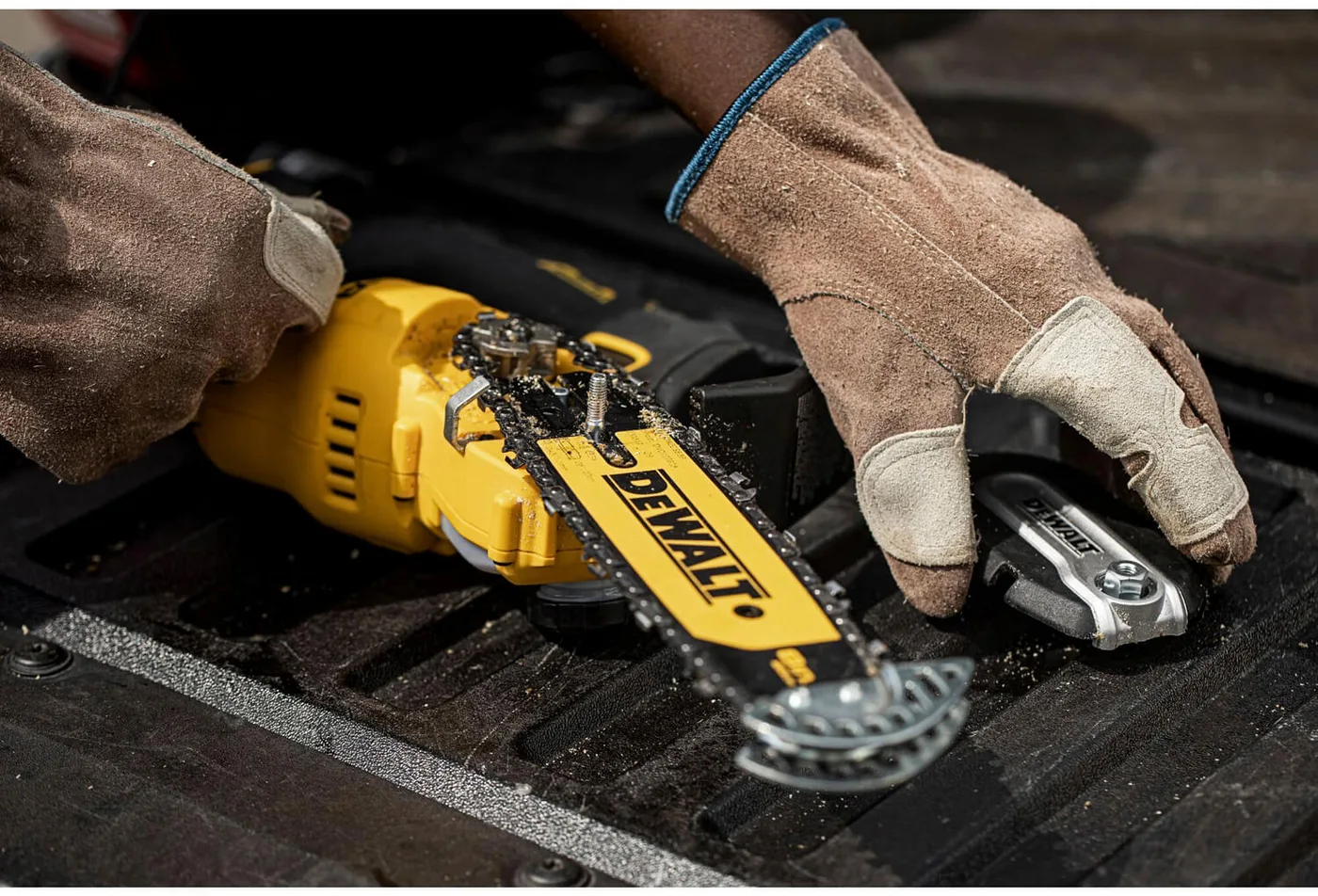 Міні-пилка ланцюгова акумуляторна безщіткова DeWALT DCMPS520N — фото 5