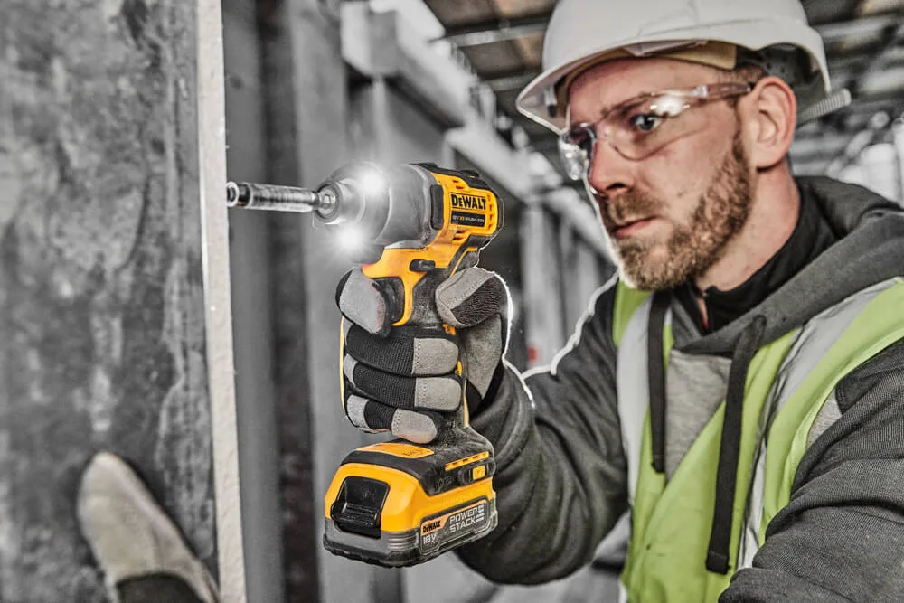 Шурупокрут ударний акумуляторний безщітковий DeWALT DCF840N — фото 2