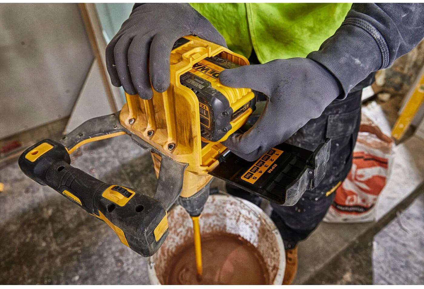 Акумулятор DeWALT DCB548 — фото 6