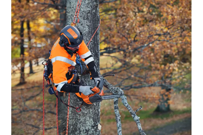 Бензинова ланцюгова пила Husqvarna T525 професійна — фото 5