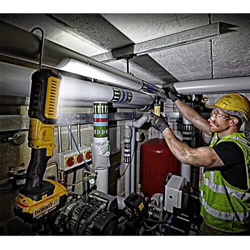 Ліхтар світлодіодний акумуляторний DeWALT DCL050 — фото 4