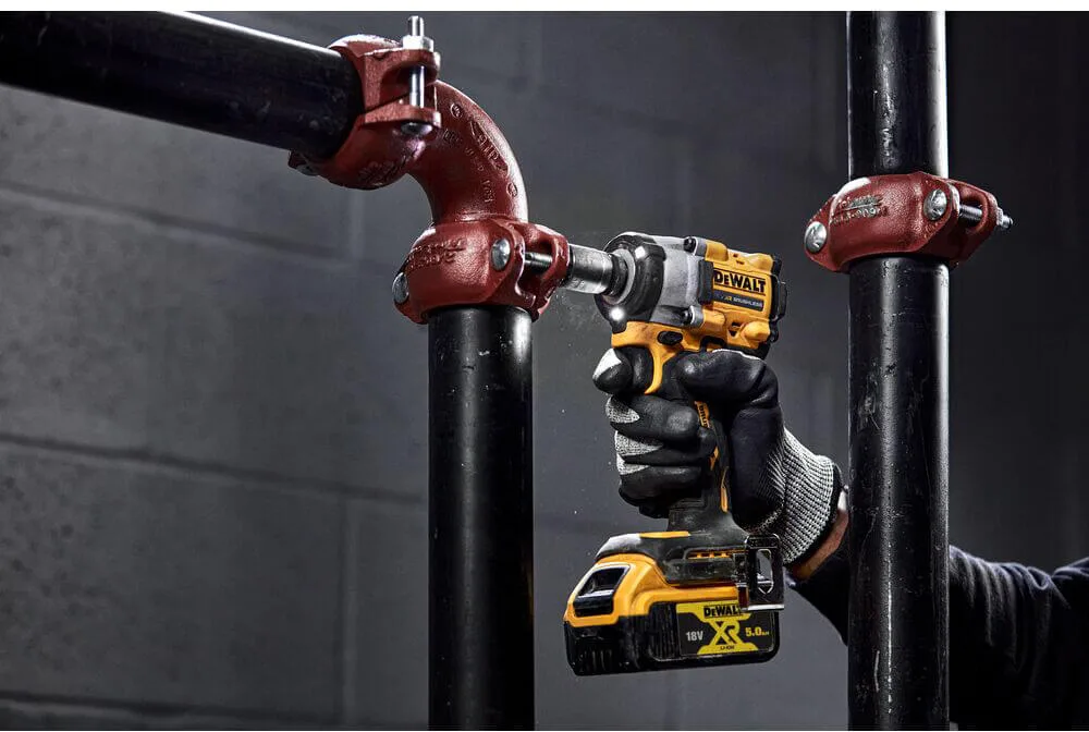 Гайкокрут ударний акумуляторний безщітковий DeWALT DCF922P2T — фото 4