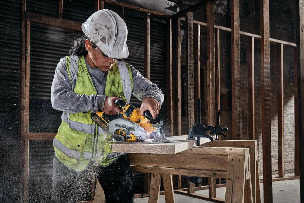 Пила дискова акумуляторна безщіткова DeWALT DCS573NT — фото 5
