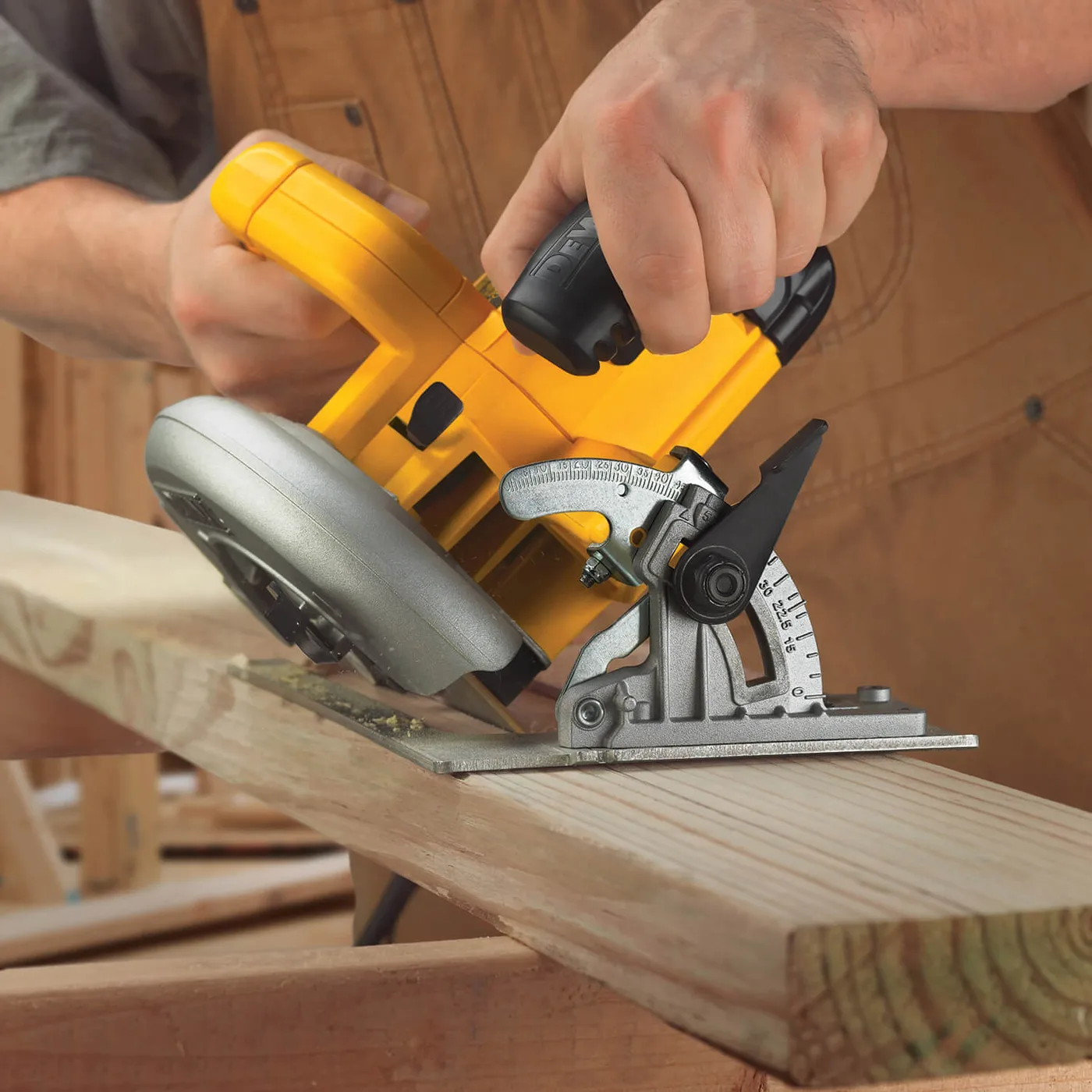 Пила дискова мережева DeWALT DWE575K — фото 3