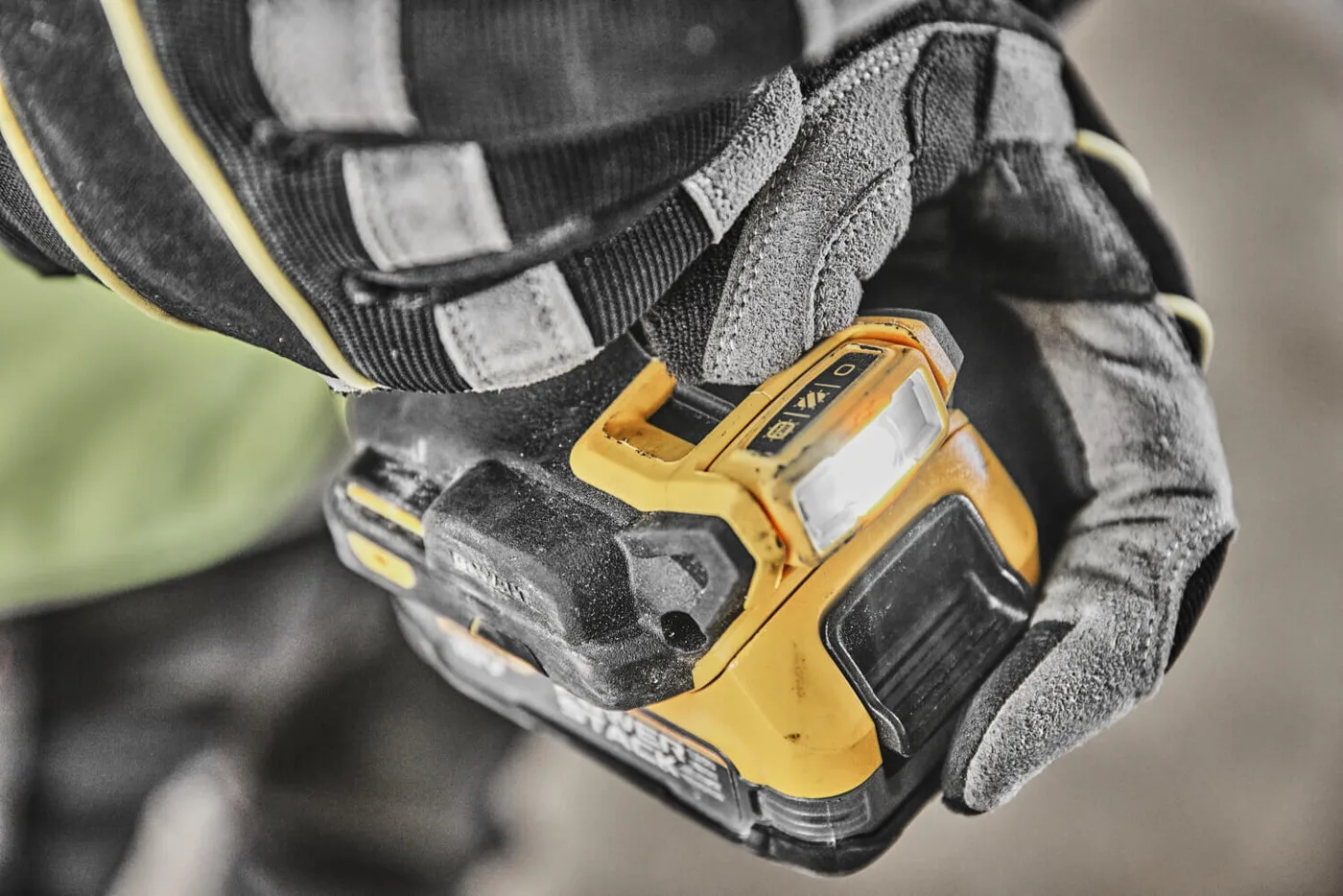 Дриль-шуруповерт акумуляторний безщітковий DeWALT DCD800E2T — фото 5