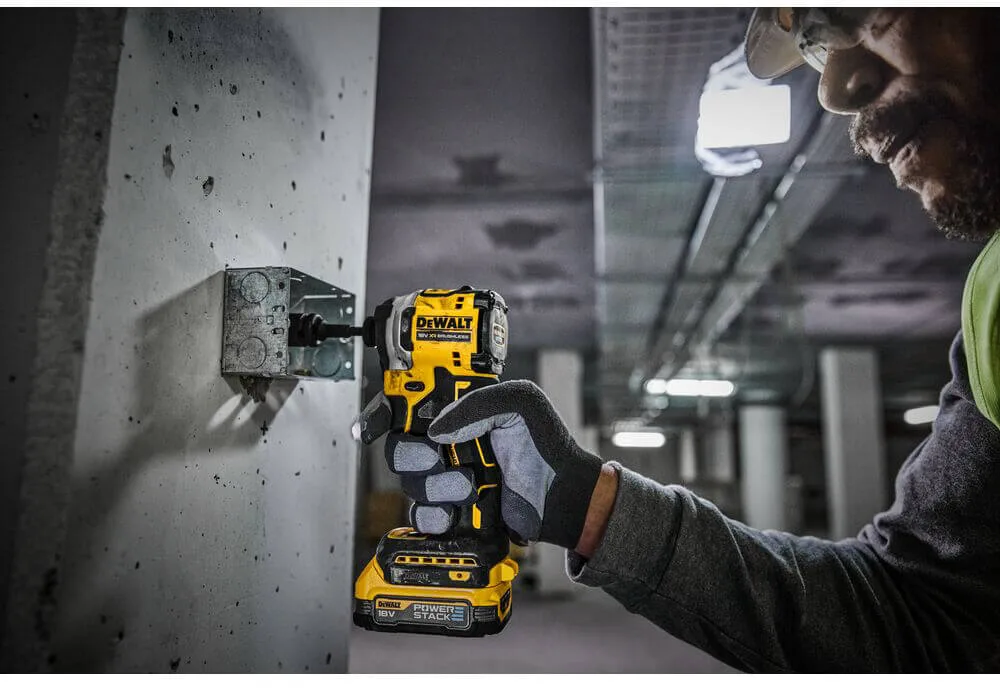 Шуруповерт ударний акумуляторний безщітковий DeWALT DCF850E1T — фото 4